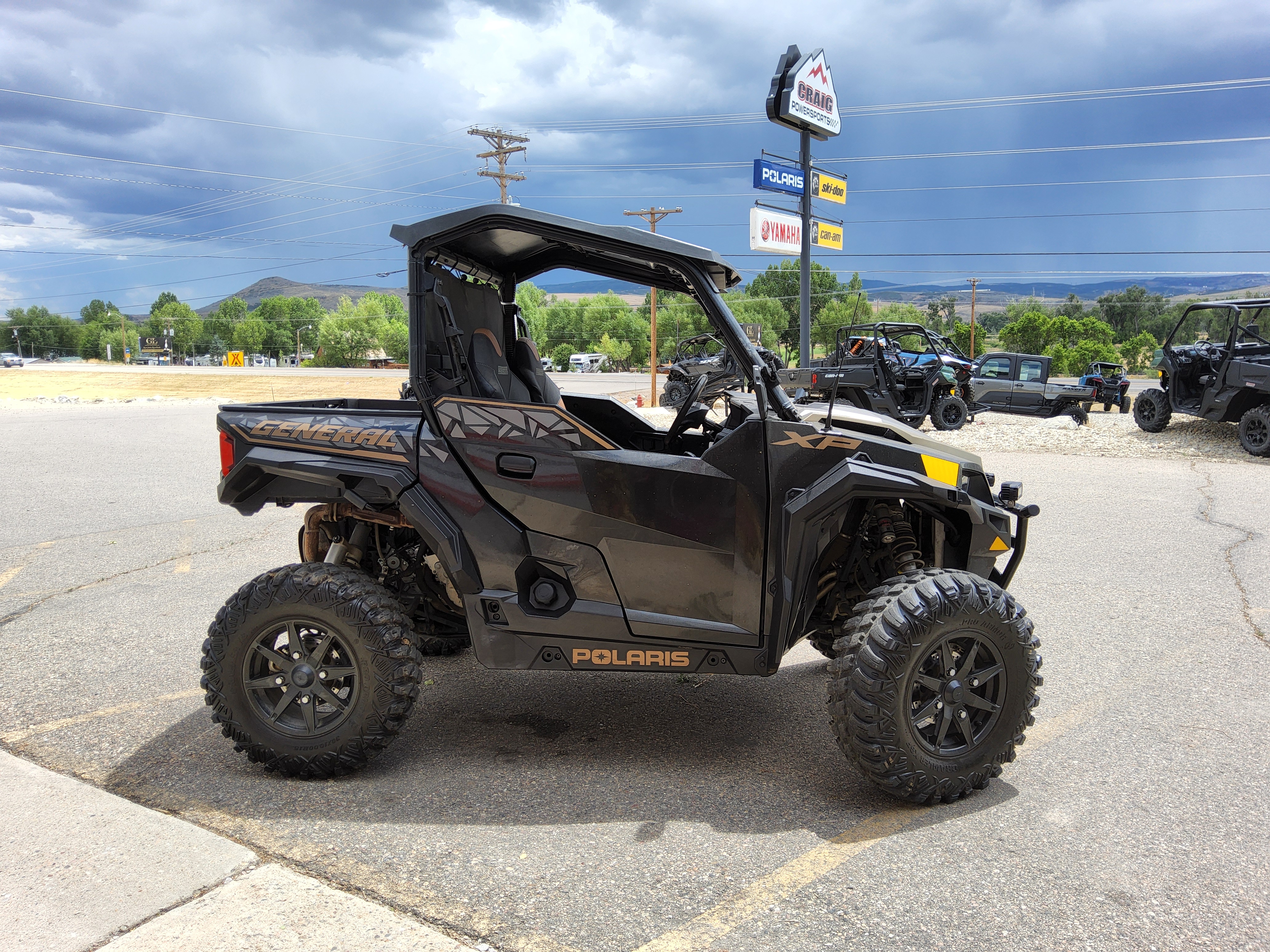 2022 POLARIS GENERAL XP 1000 DELUXE - BLACK CRYSTAL Rec Utility