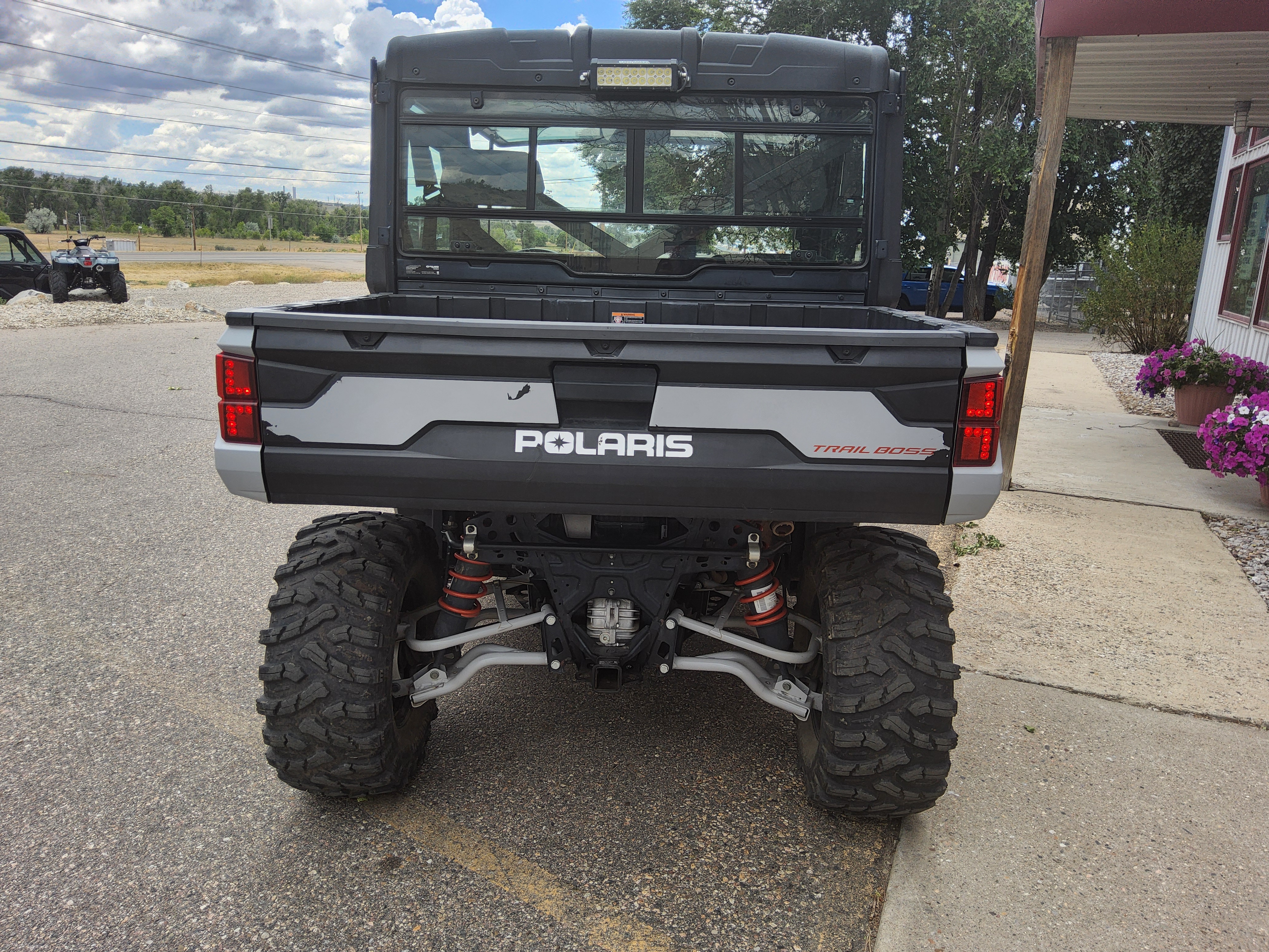 2022 POLARIS RGR XP 1000 TRAIL BOSS - GHOST GRAY Enclosed Utility