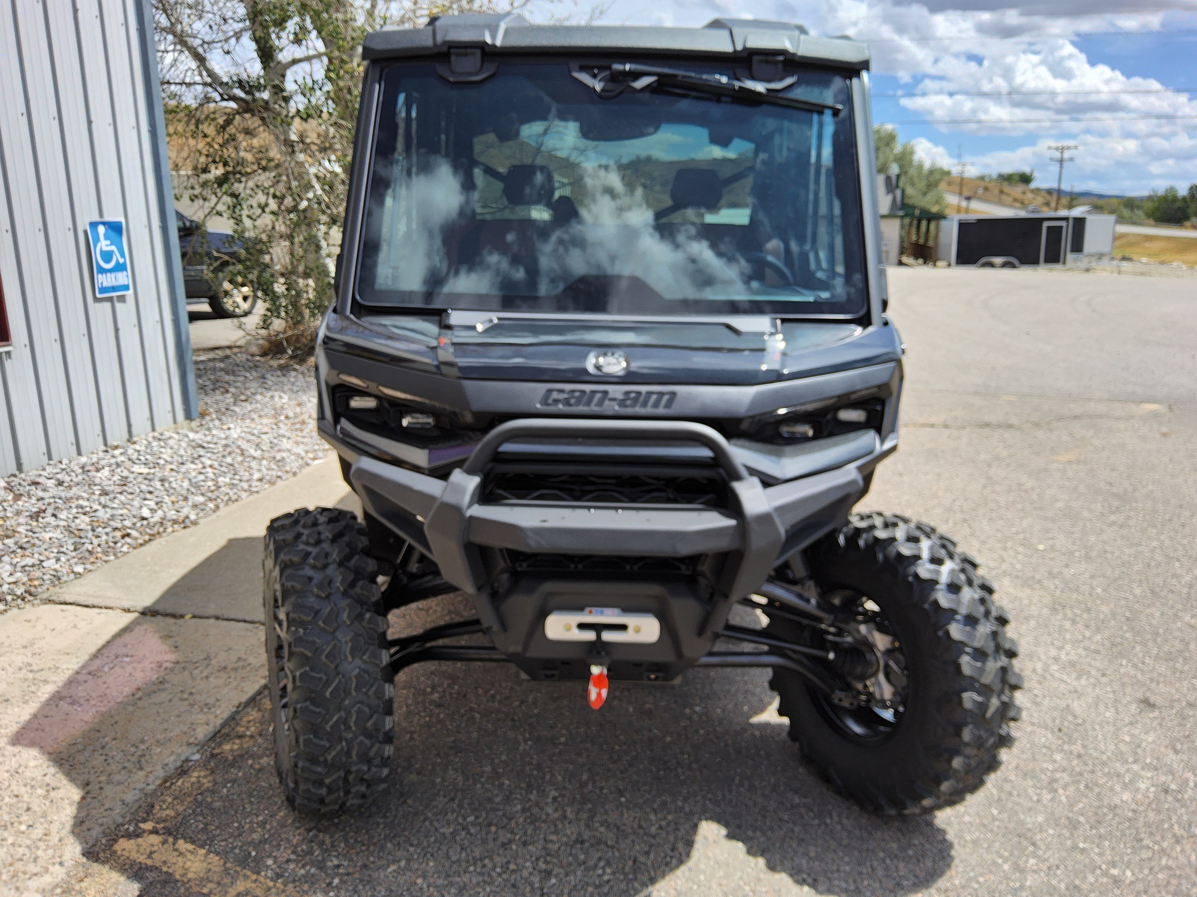 2026 Can-Am SSV DEF MAX TEXCAB 65 HD11 BK HB 26 LONE_STAR_CAB Enclosed Utility
